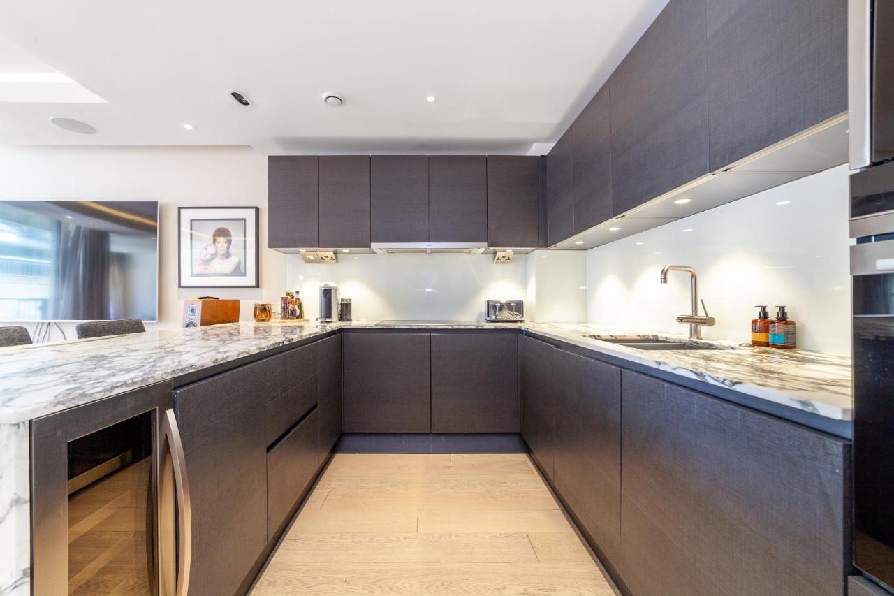 Stylish 2-br Ground Floor In Chelsea Apartamento Londres