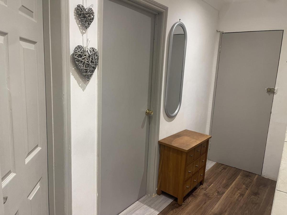 Lovely 1 Bedroom With Garden Apartamento