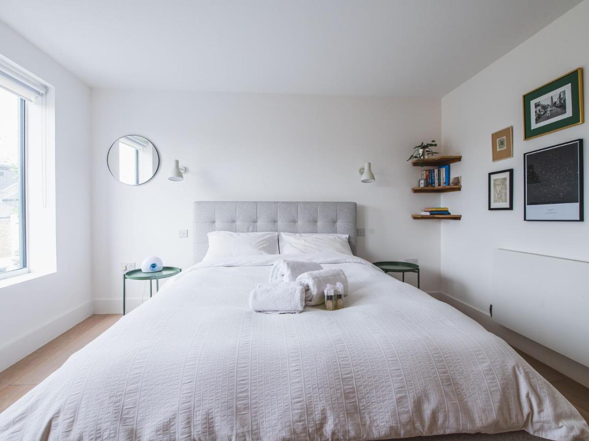 Pass The Keys Peckham House With Garden Hébergement de vacances *