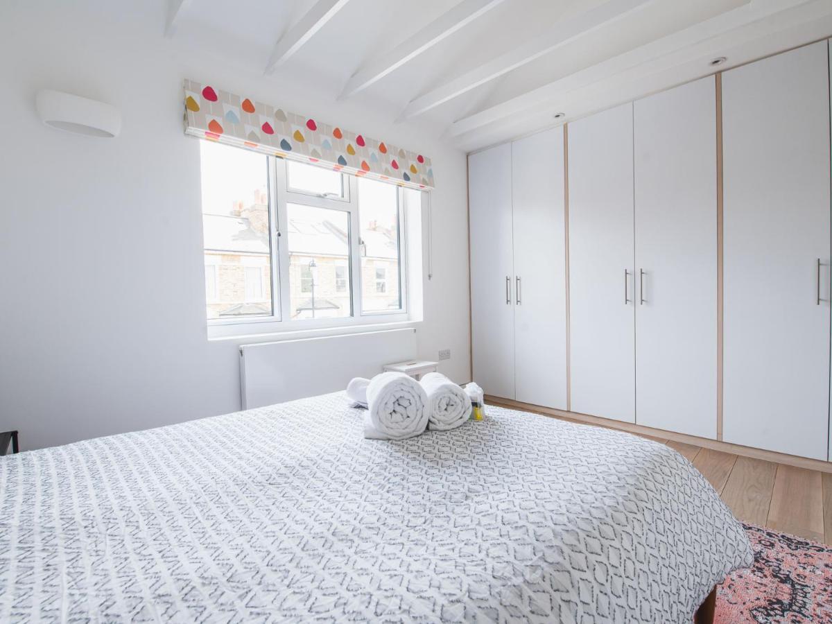 Pass The Keys Peckham House With Garden Hébergement de vacances Londres