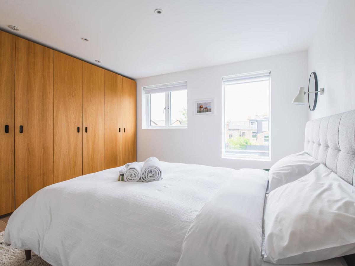 Pass The Keys Peckham House With Garden Hébergement de vacances