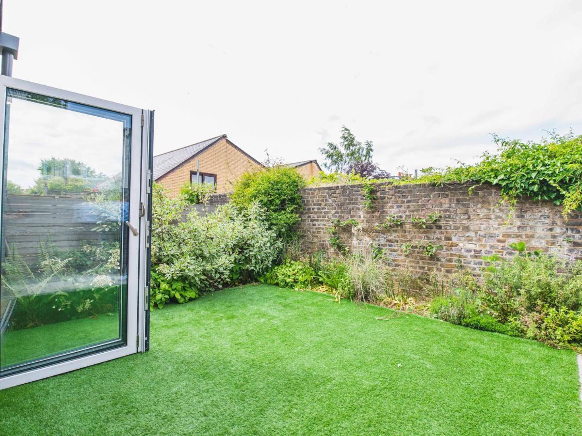 Hébergement de vacances Pass The Keys Peckham House With Garden Londres