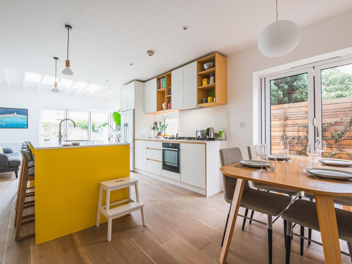 Pass The Keys Peckham House With Garden Hébergement de vacances