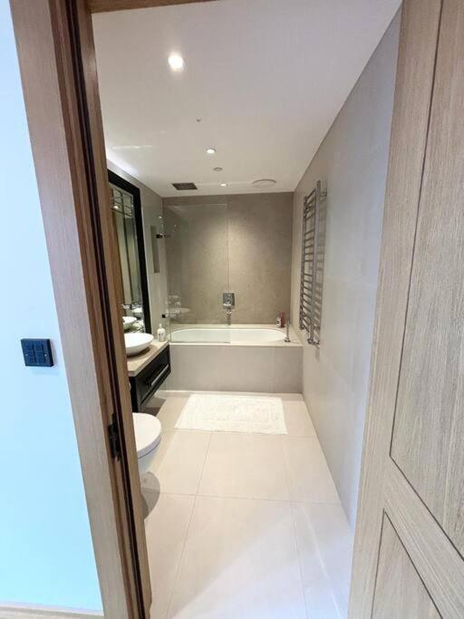 Luxury 2br Apt At C House Near Buckingham Palace Apartamento *