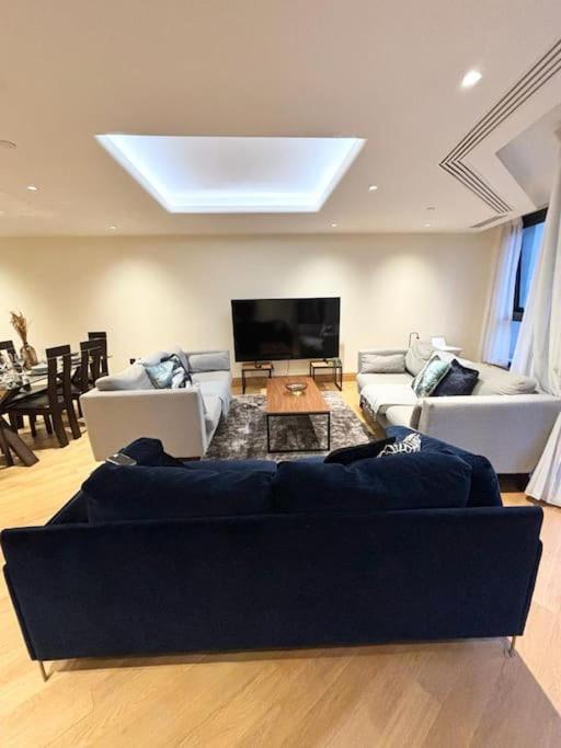 Luxury 2br Apt At C House Near Buckingham Palace