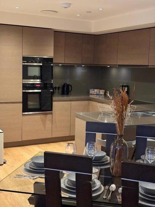 Luxury 2br Apt At C House Near Buckingham Palace Londres