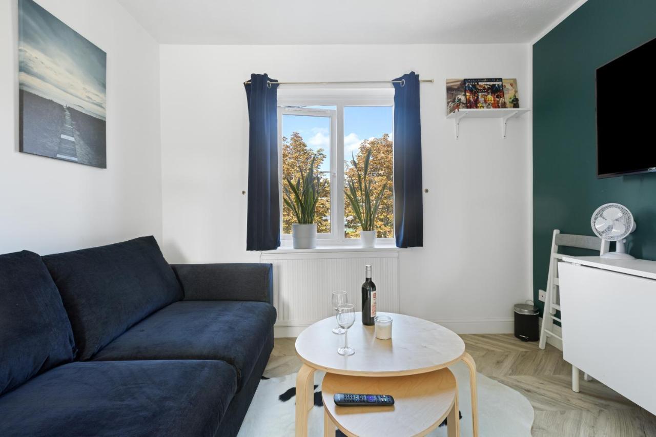 Tranquil 1 Bed Flat In East *