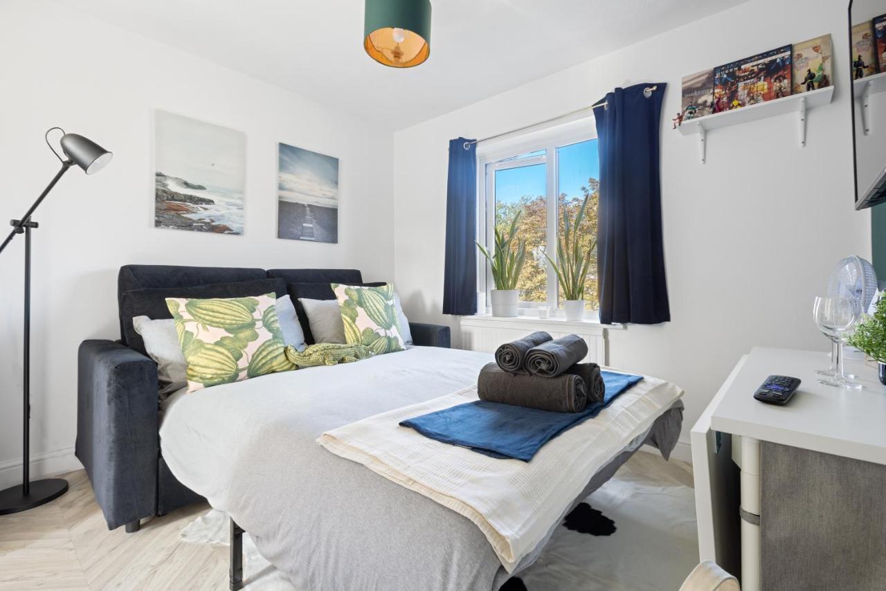 Tranquil 1 Bed Flat In East London