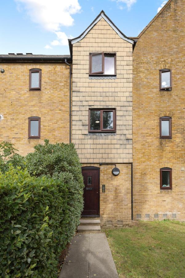 Tranquil 1 Bed Flat In East *