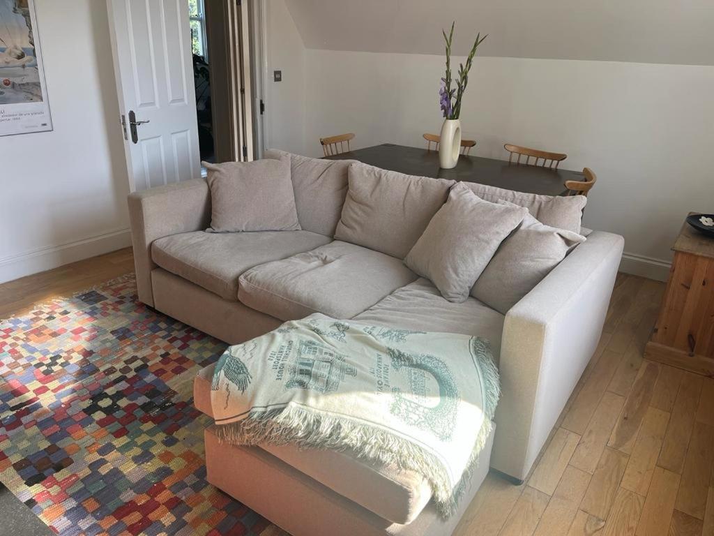 2 Bedroom Floor Flat, West Dulwich Free Street Parking Apartamento *