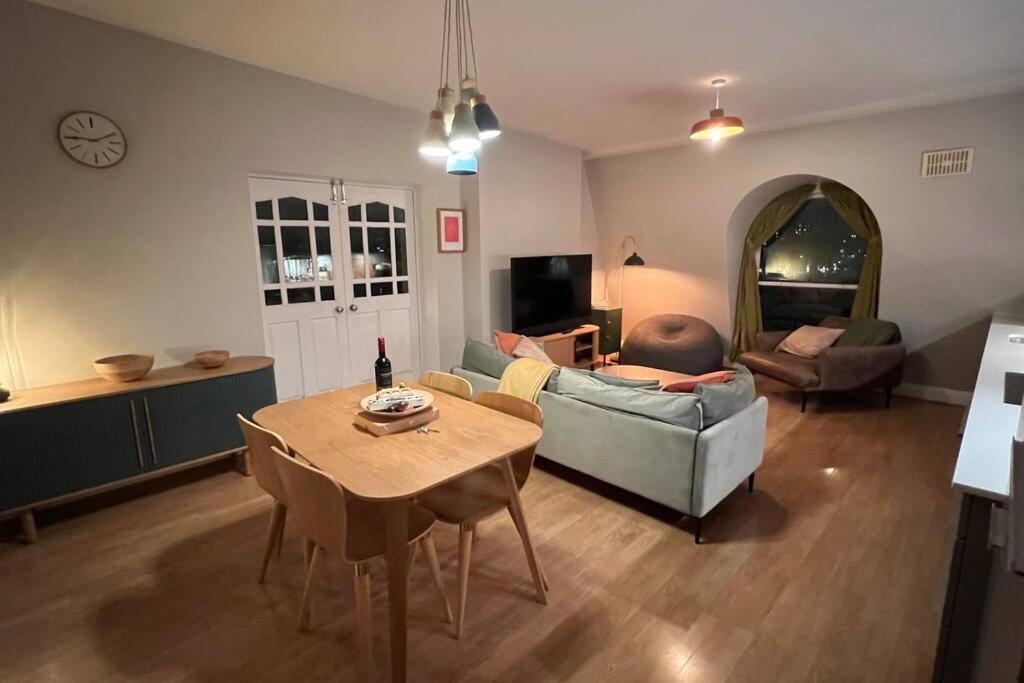 Appartement Peaceful Bright City Hide Away With Parking Londres