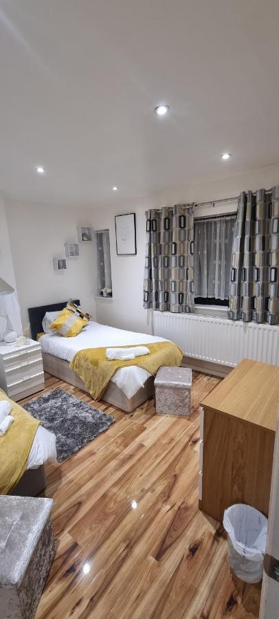Beautiful With Free On Street Parking In Sydenham Londres