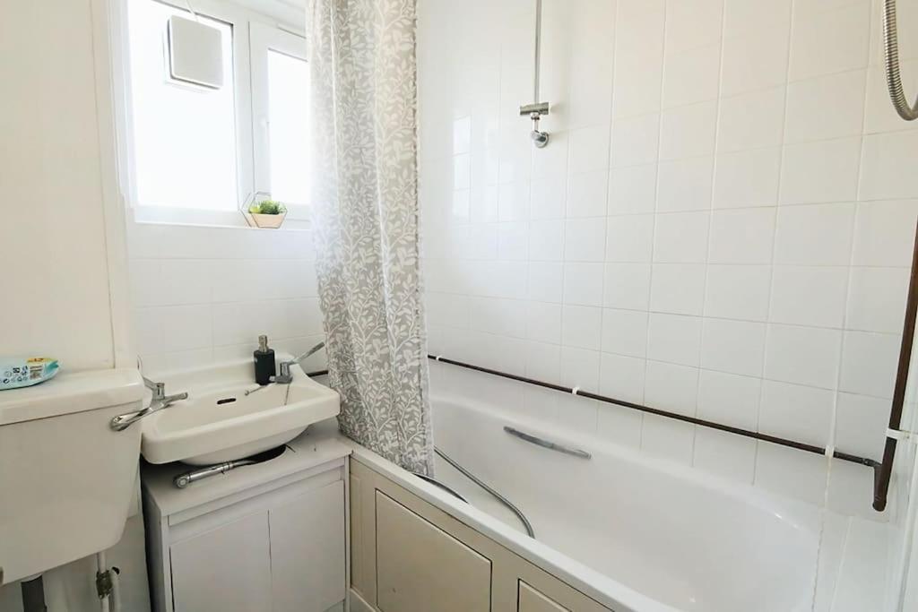 Comfy 1br Flat V Close To Euston And Regent's Park * Londen