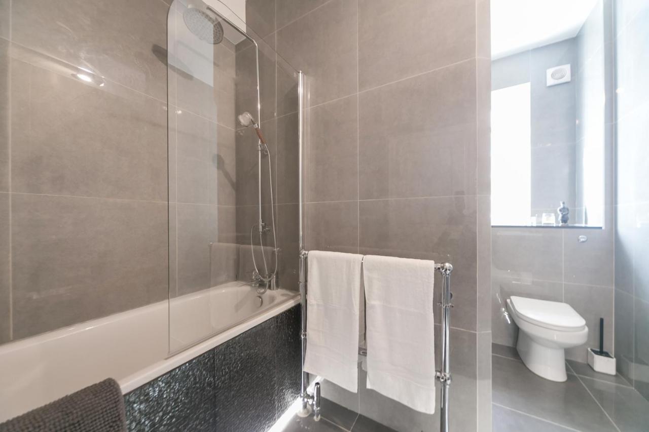 Beautifully Presented Centrally Located
