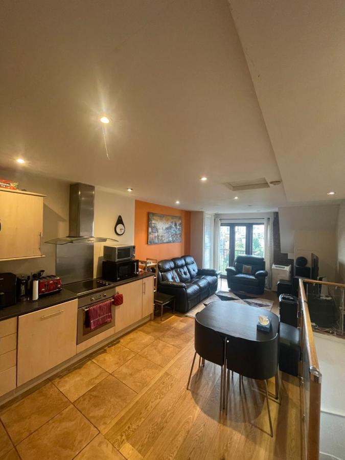 Modern Duplex With Great Views Of The River Thames