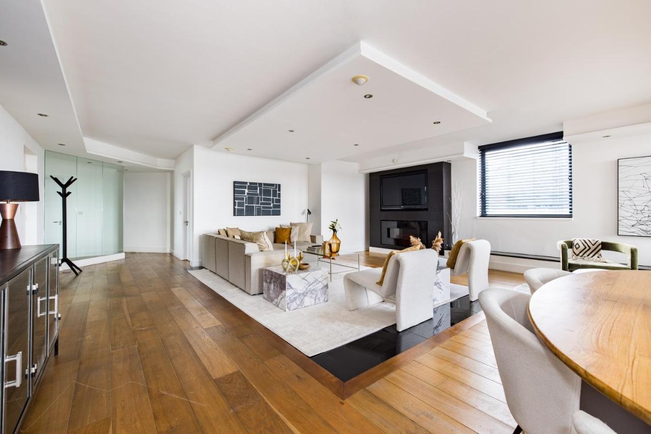 The River Thames View - Stunning 2bdr Flat With Study + Balcony