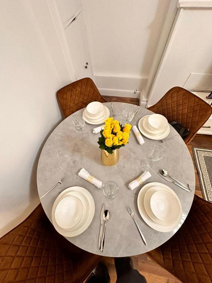 Apartment Luxury In Prime Location *