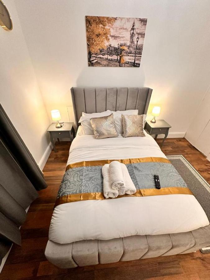 Luxury In Prime Location *