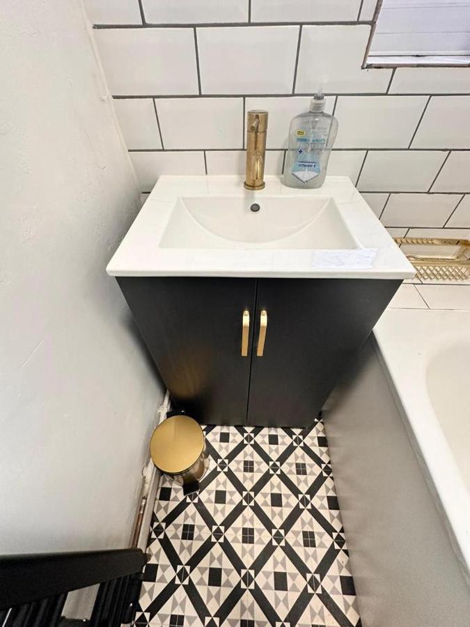 Luxury In Prime Location Apartment London