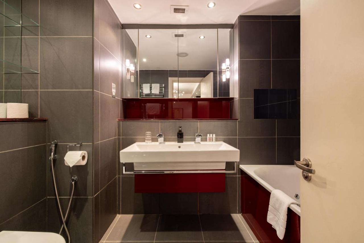 The River Thames View - Stunning 2bdr Flat With Study + Balcony *