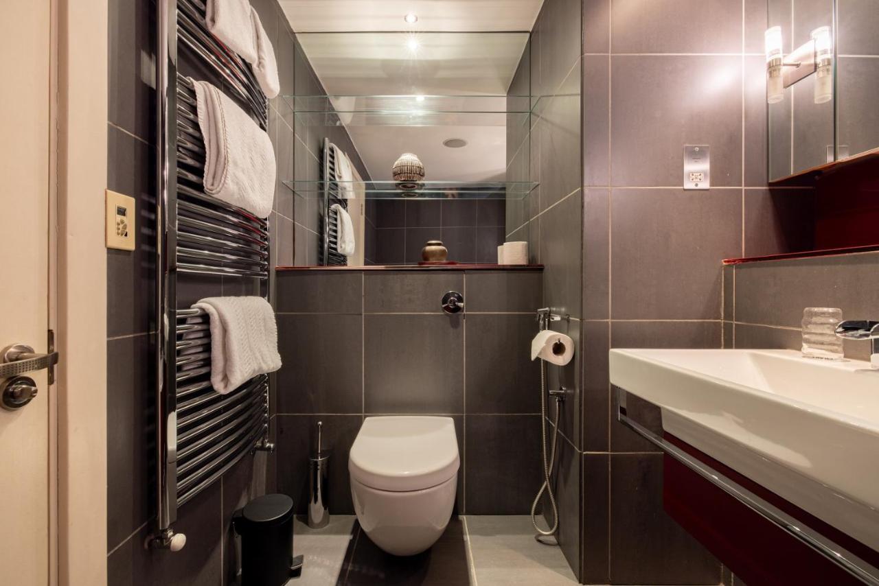 The River Thames View - Stunning 2bdr Flat With Study + Balcony