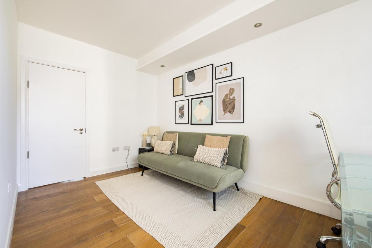 The River Thames View - Stunning 2bdr Flat With Study + Balcony Appartement Londres