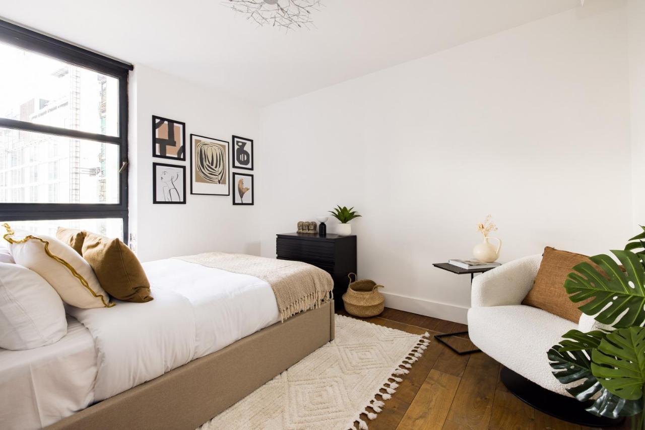 The River Thames View - Stunning 2bdr Flat With Study + Balcony *