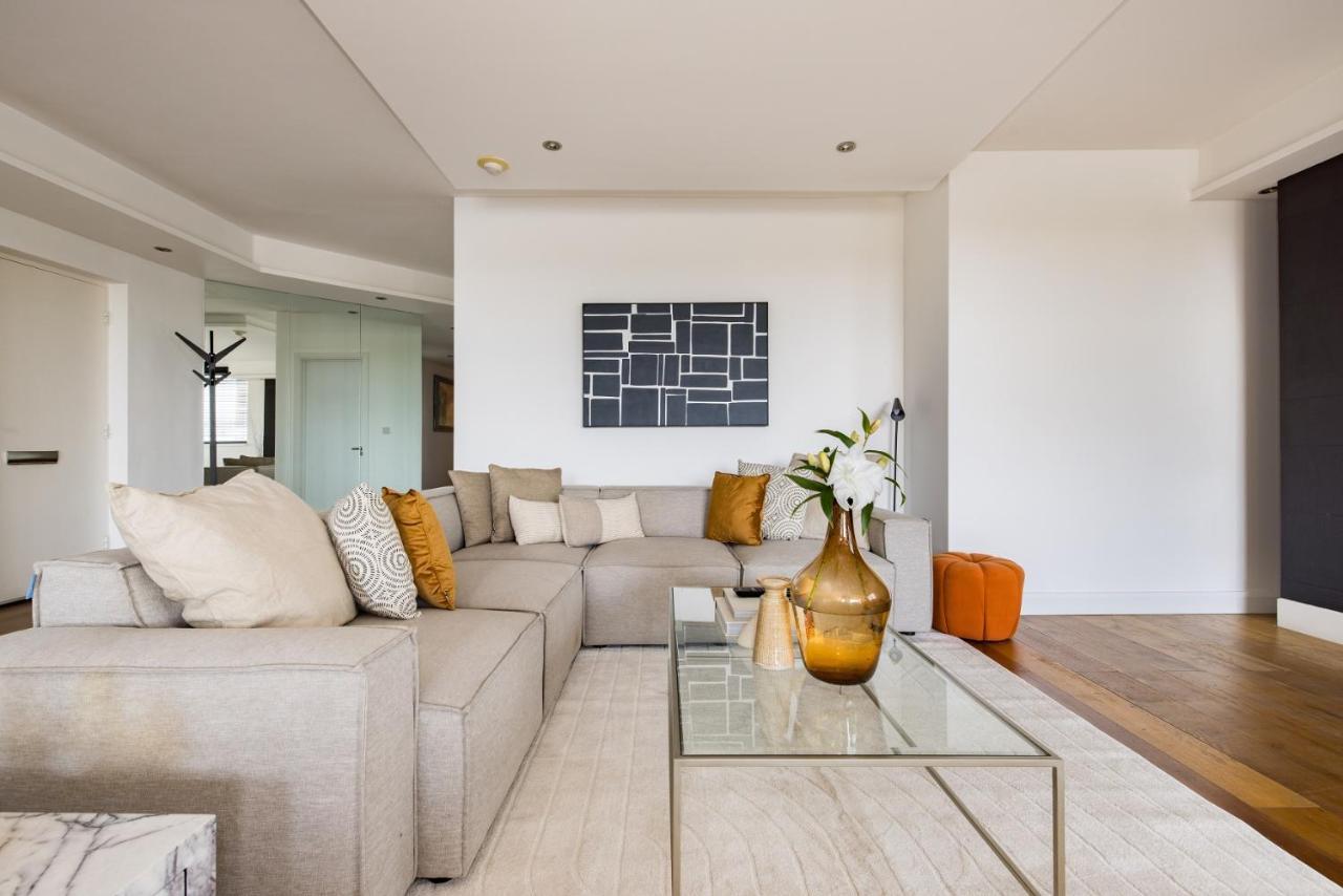 The River Thames View - Stunning 2bdr Flat With Study + Balcony Appartement