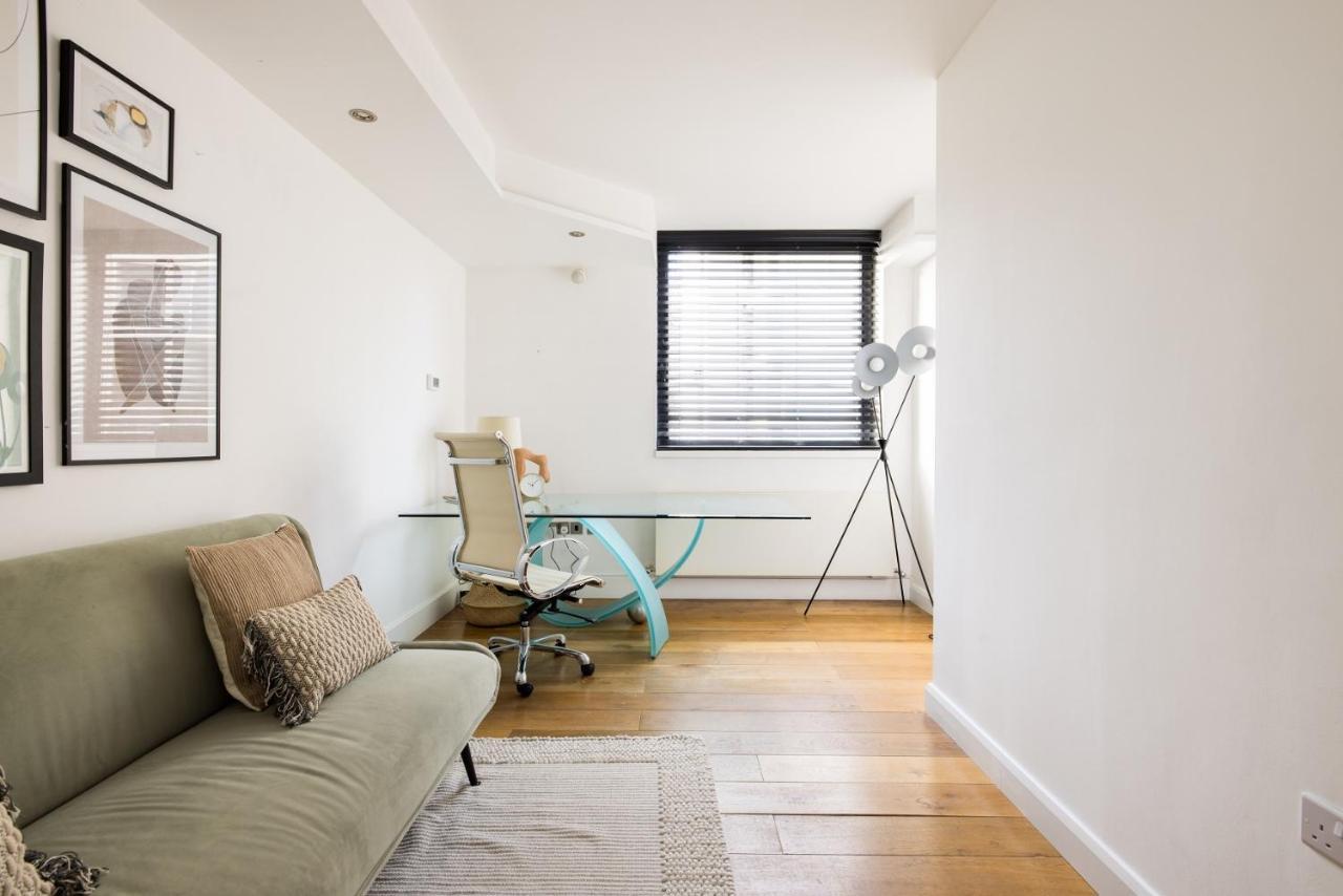 The River Thames View - Stunning 2bdr Flat With Study + Balcony *