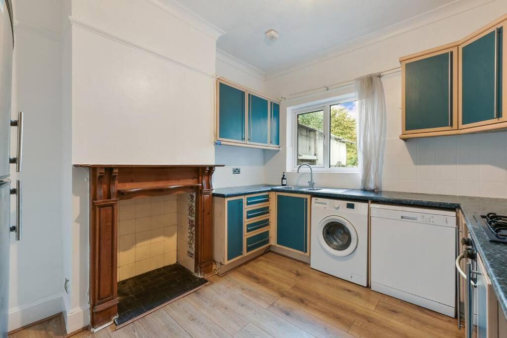 Сasa de vacaciones Cosy 3 Bed In Colliers Wood