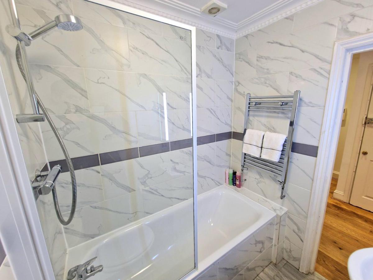 Cosy In Kensington - Great Location! 3 Minutes Walk To Earl's Court Station Apartamento