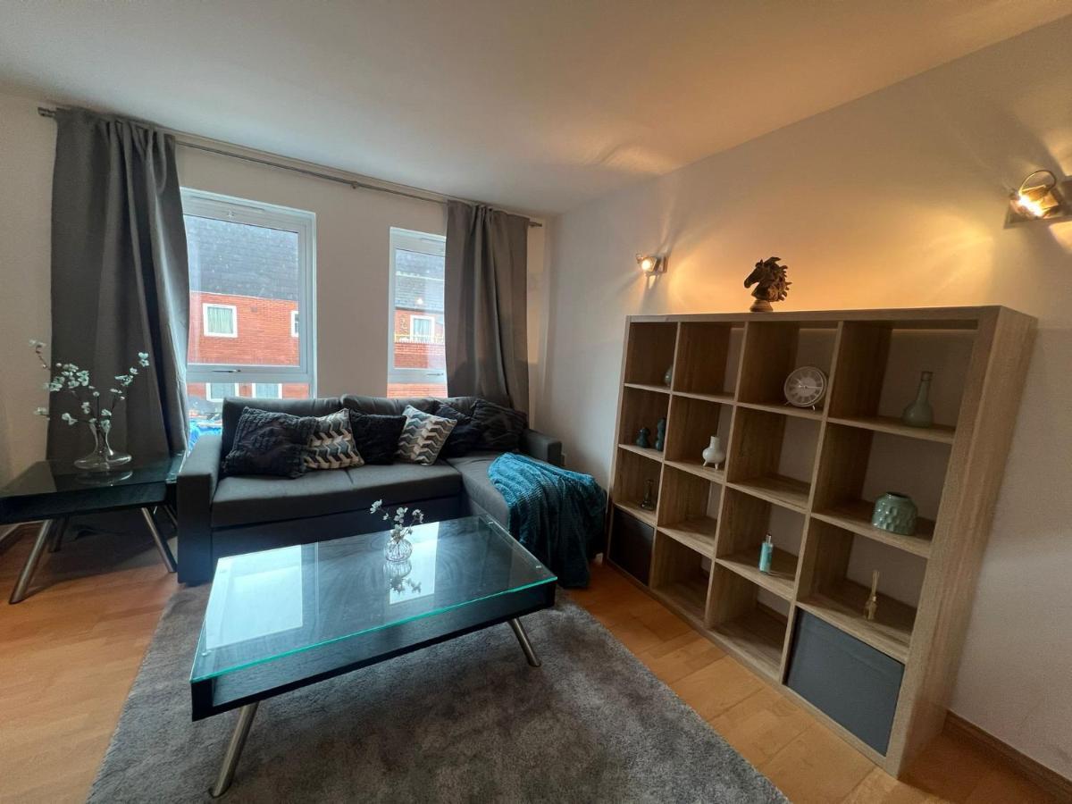 2 Bedroom Flat In Leicester Square Apartment London
