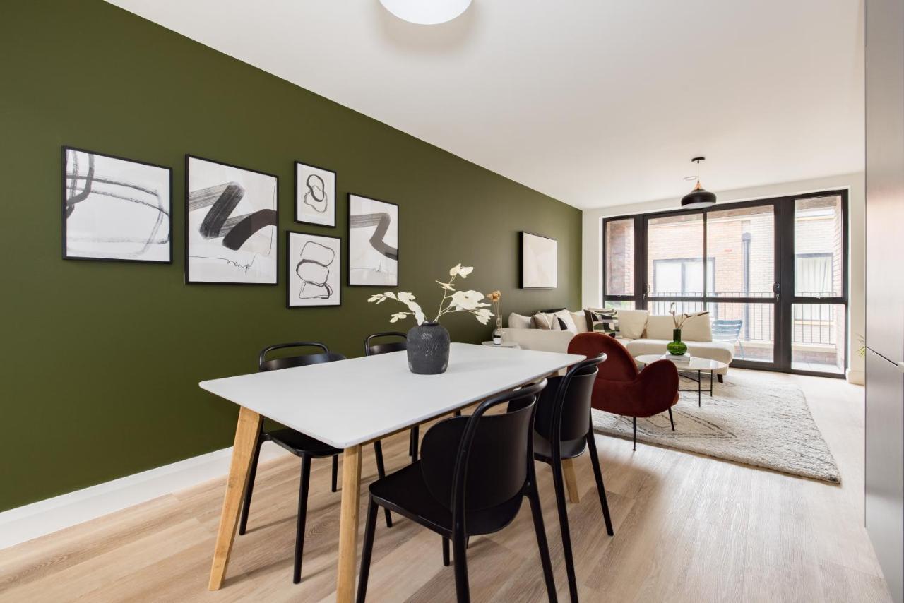 The Wembley Hideout - Stylish 2bdr Flat With Balcony