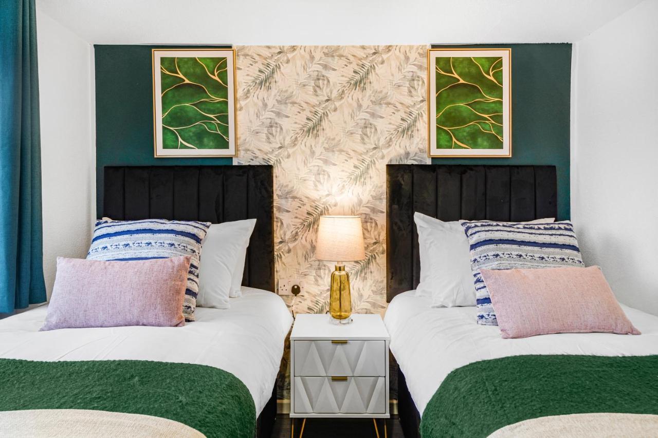 Boutique Shepherds Bush Abode- Garden- Sleeps 12 Сasa de vacaciones *