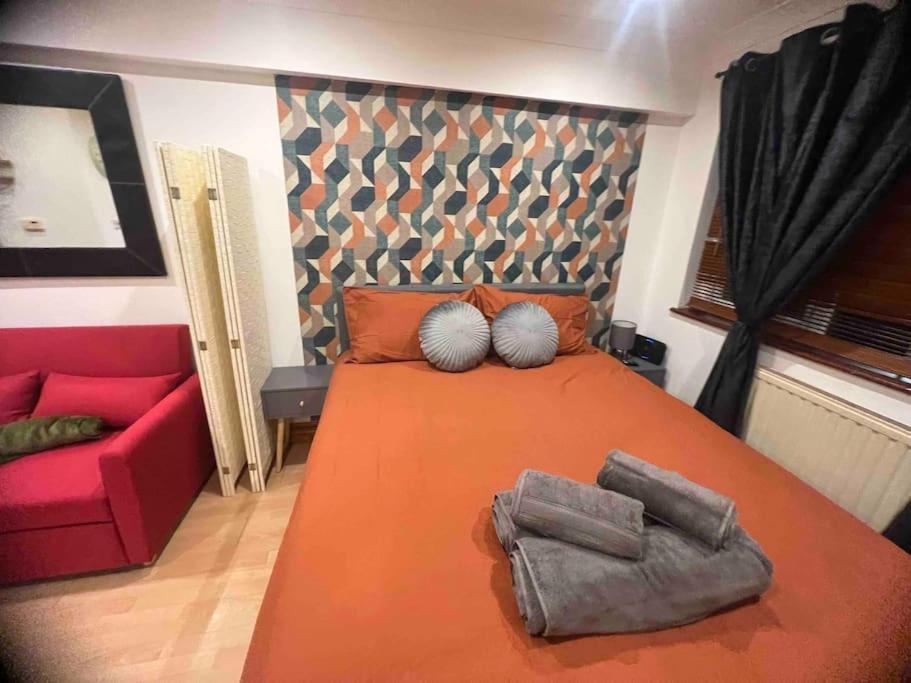 Nice Studioflat In Apartment London