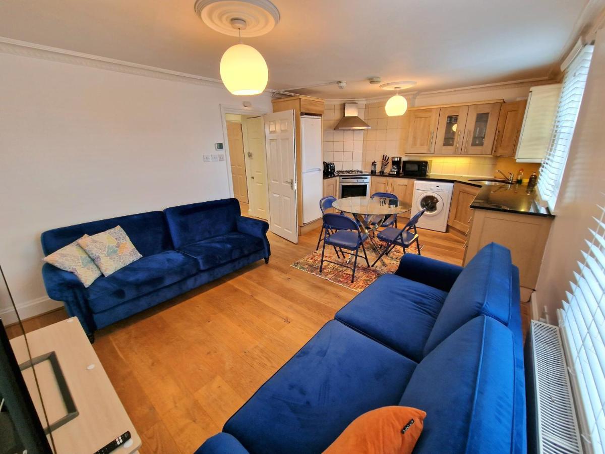Cosy In Kensington - Great Location! 3 Minutes Walk To Earl's Court Station Apartamento Londres