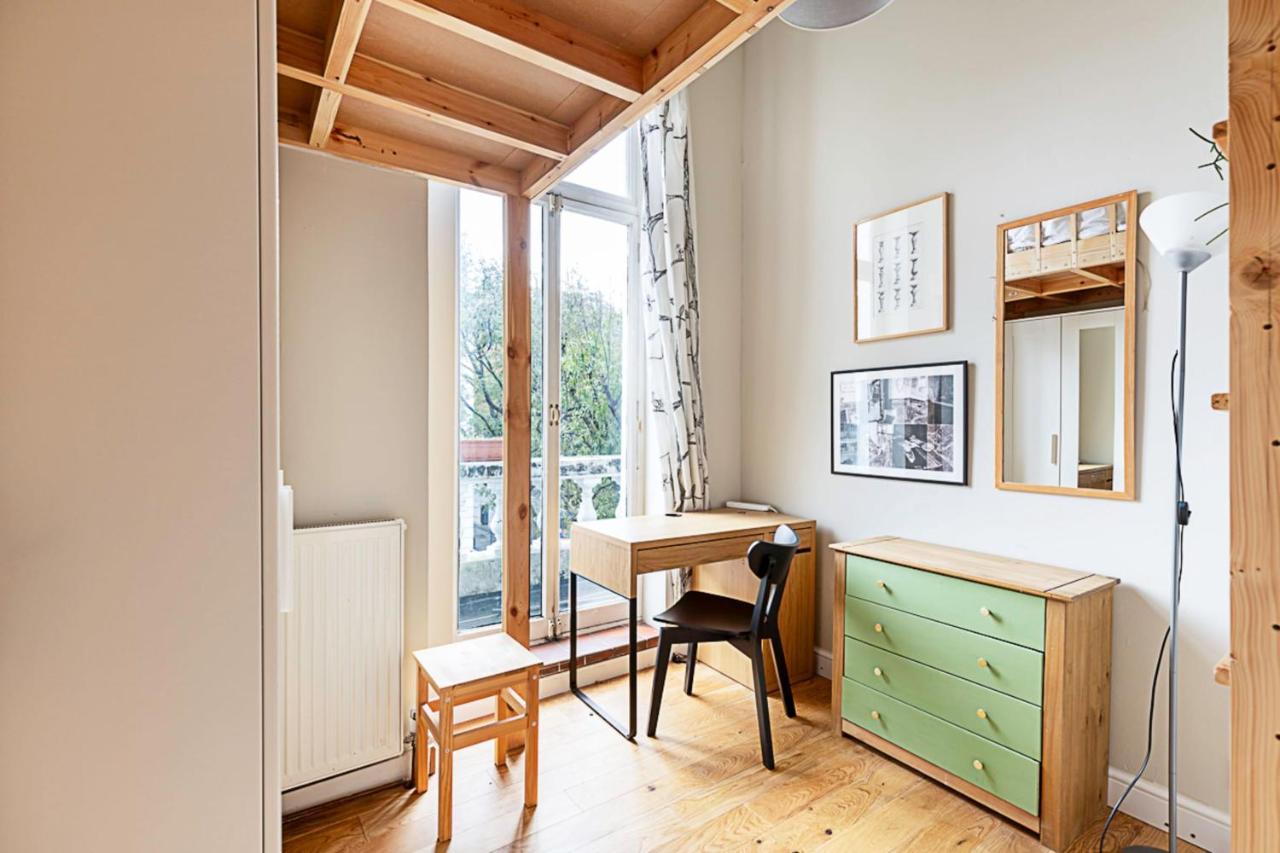 Beautiful Two Bedroom Abode Near Victoria Londres