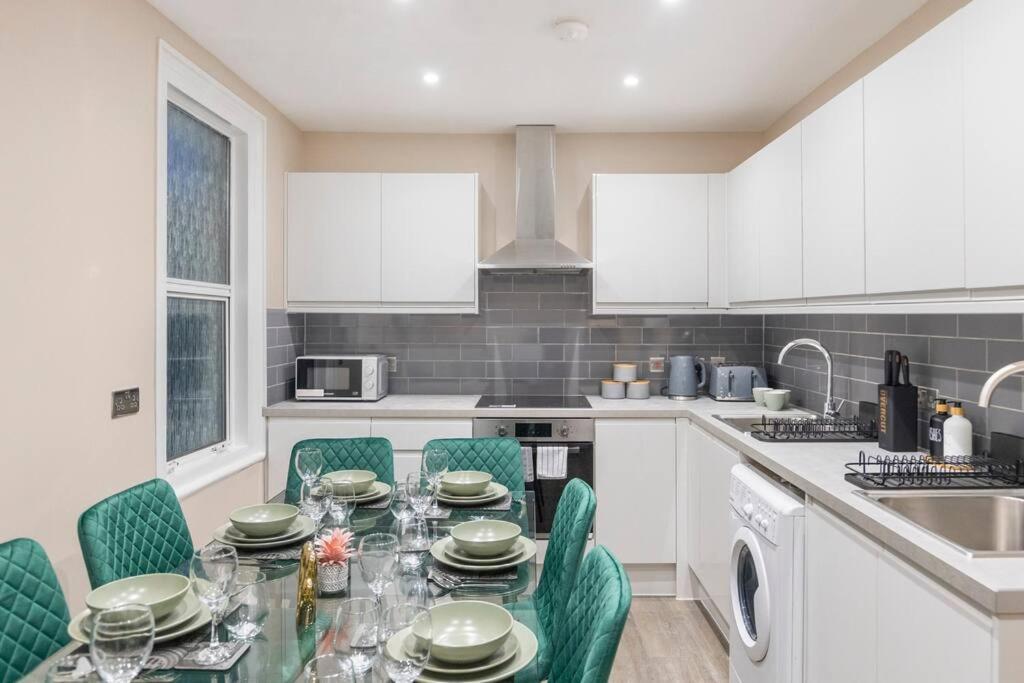 Appartement Convenient Spacious House Next Seven Sisters Station *