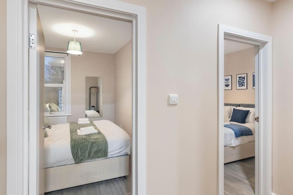 Convenient Spacious House Next Seven Sisters Station Appartement