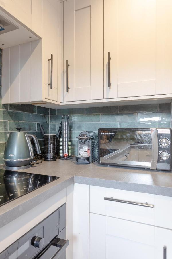 2 King Beds Modern Refurb Flat - 10 Min 2 Bridge - Sleeps 6 Appartement *