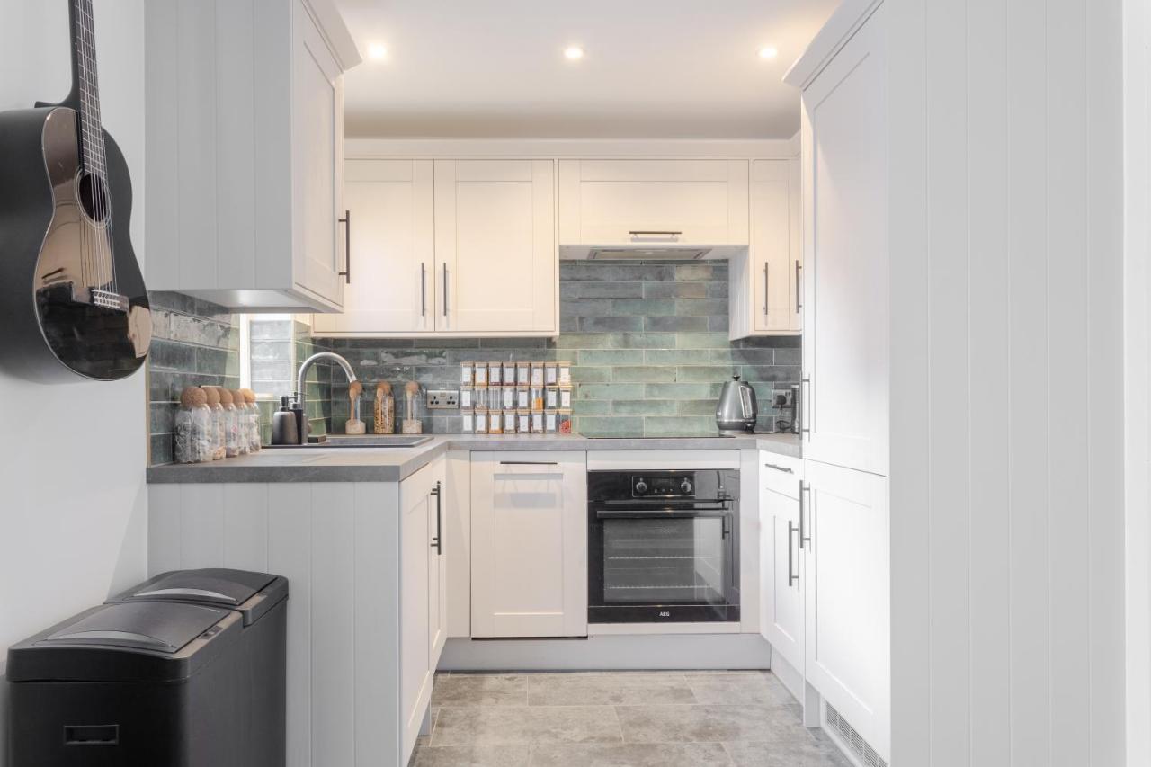 2 King Beds Modern Refurb Flat - 10 Min 2 Bridge - Sleeps 6 Appartement *