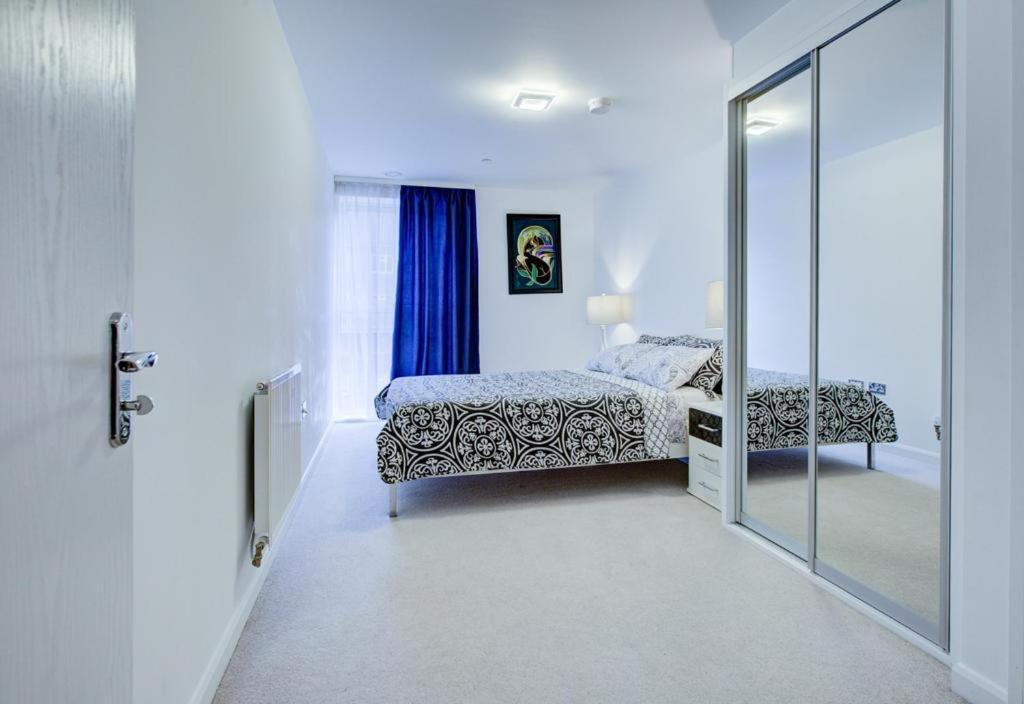 Luxury 2 Bed Flat In A New Block In East Acton Apartment *