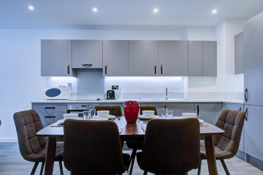 Apartment Luxury 2 Bed Flat In A New Block In East Acton