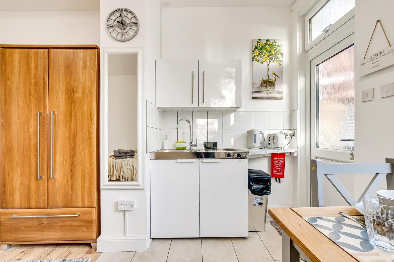 Apartment Stunning In Heart Of Ldn With Garden London