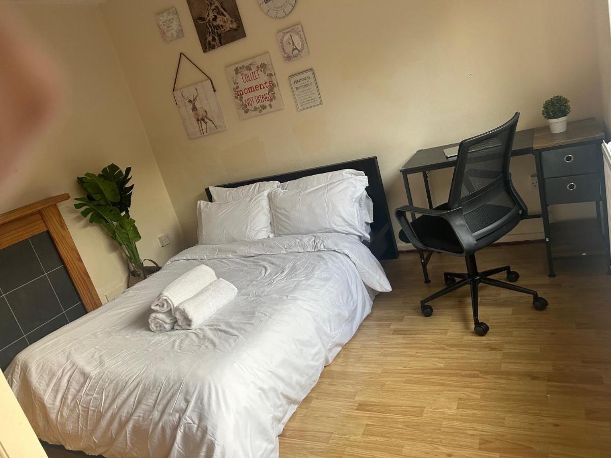 Spacious Bright Double