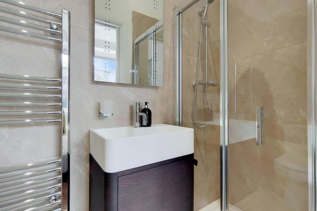 Dg1 - Family-friendly 2-bed With Garden In Acton Apartamento