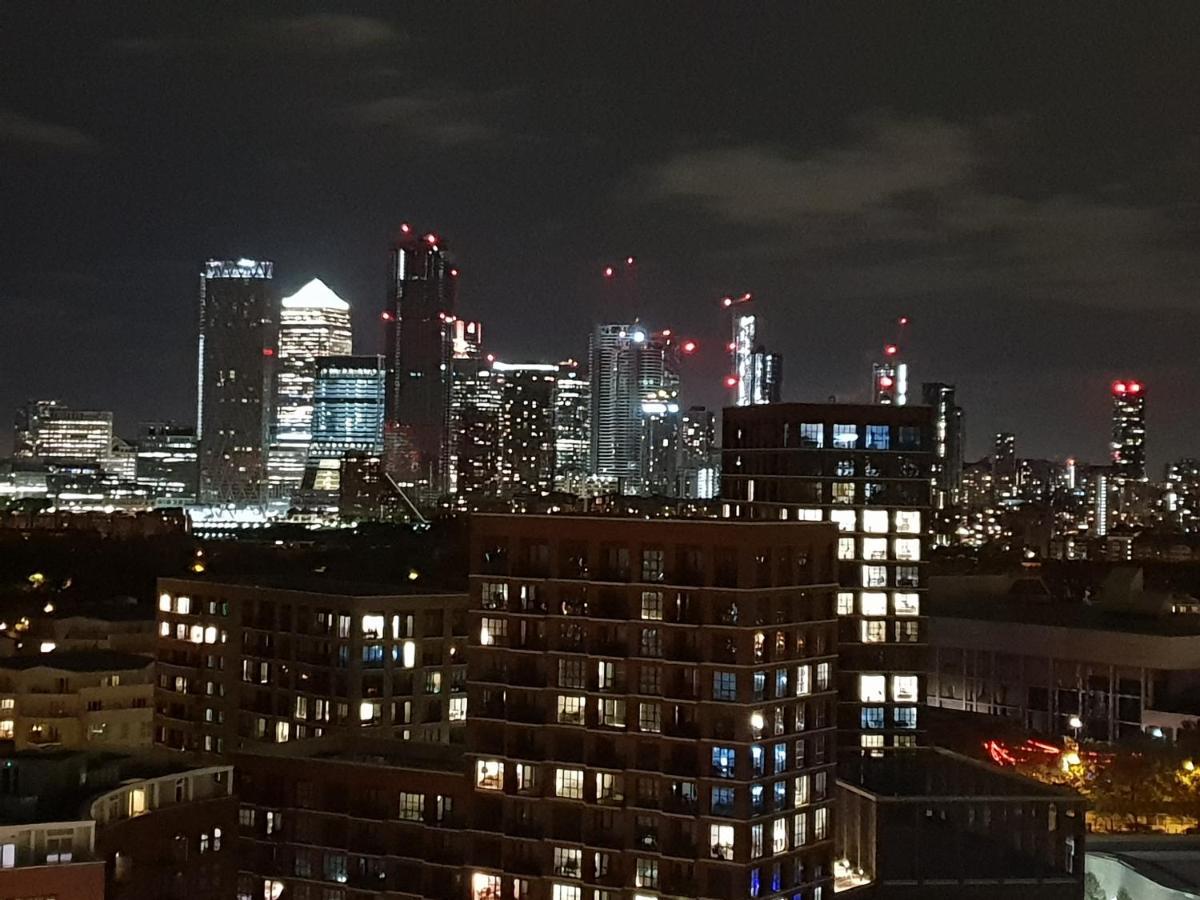 Central With Stunning Views Privatunterkunft