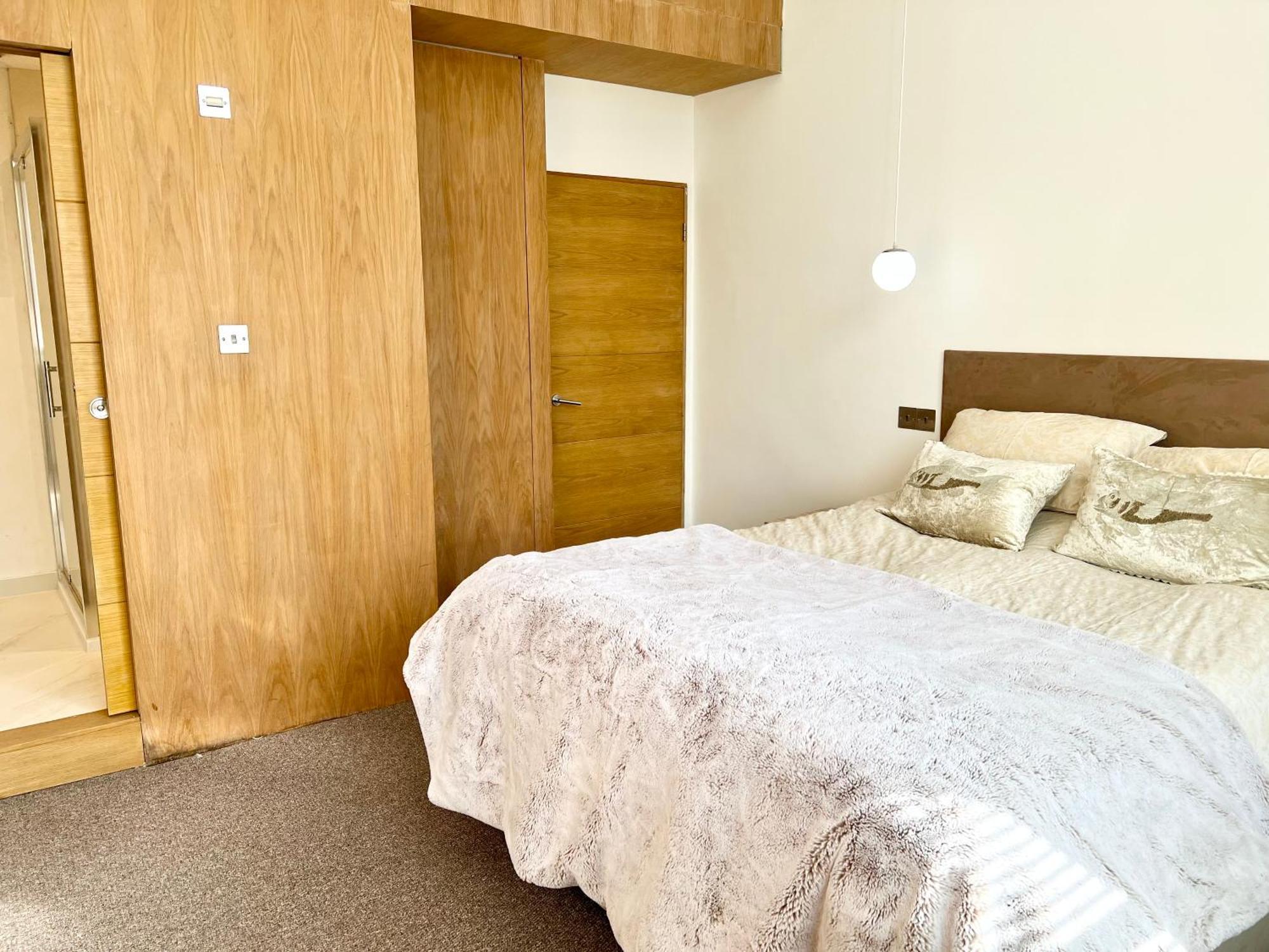 Stylish 2br Designer Flat Holland Park Londres