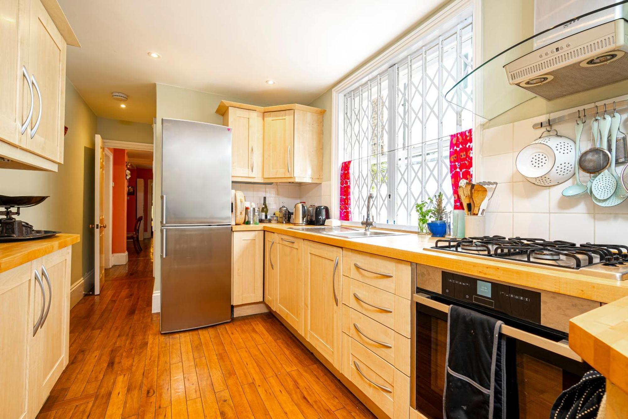 Joivy Elegant 2 Bed Near Hampstead And Camden, Sleeps 4 Londres