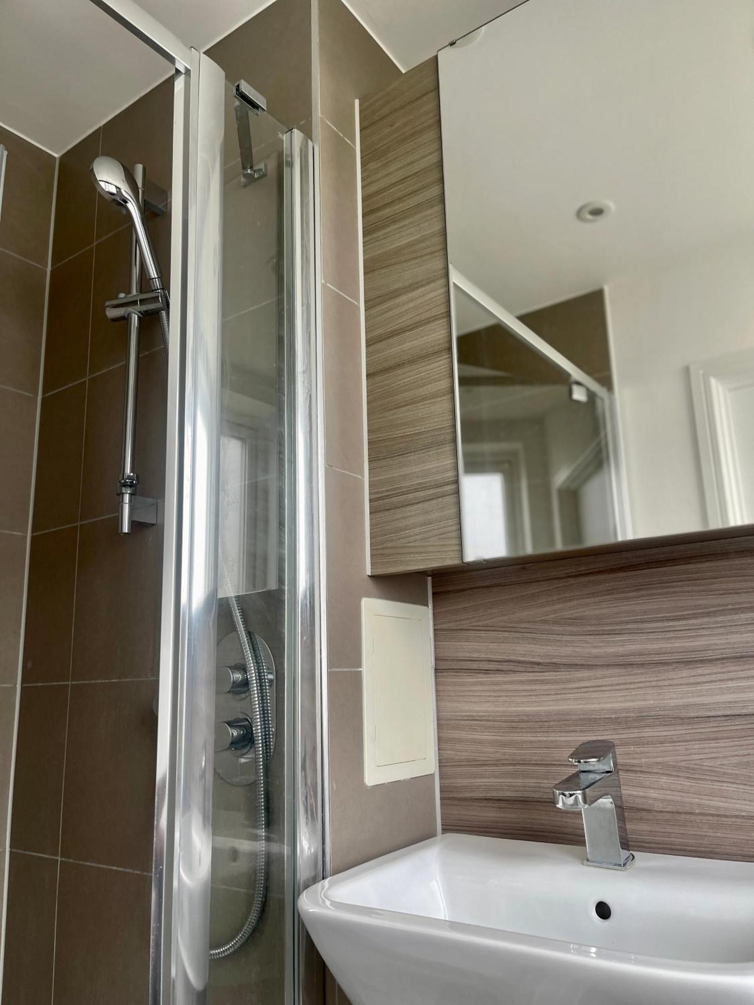 Modern With Free 24hours Gym Appartement